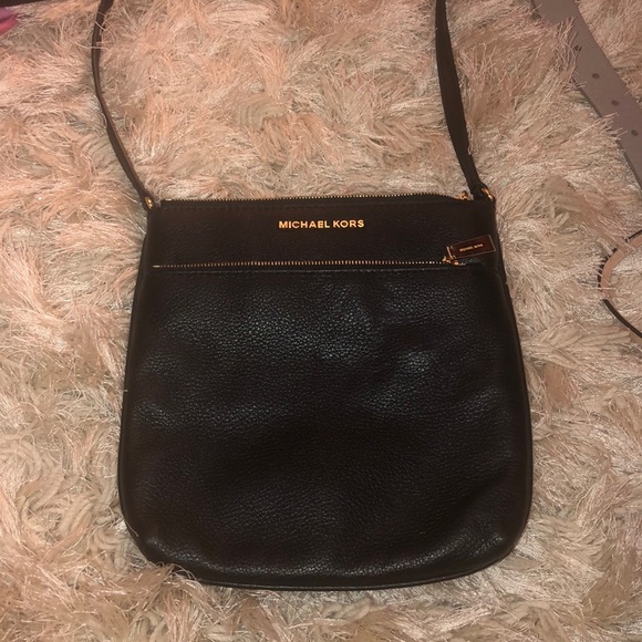 Michael Kors Handbags - Michael kors crossbody black Michael Kors Handbags - Michael kors crossbody black